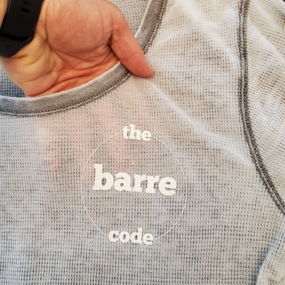 The Barre Code waffle tee sz M women's - very soft and stretchy! - Picture 3 of 5